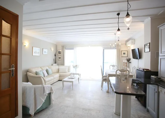 Thalassaki House * ニドリ